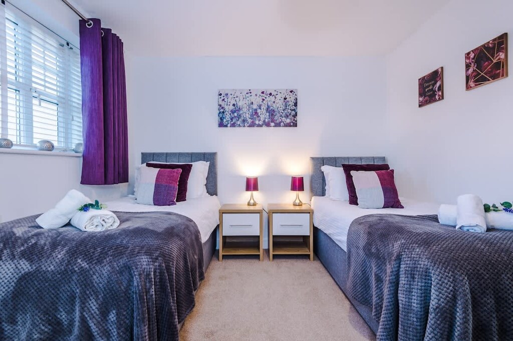 Bedroom 1 on the first floor can be configured into one super-king or two singles.