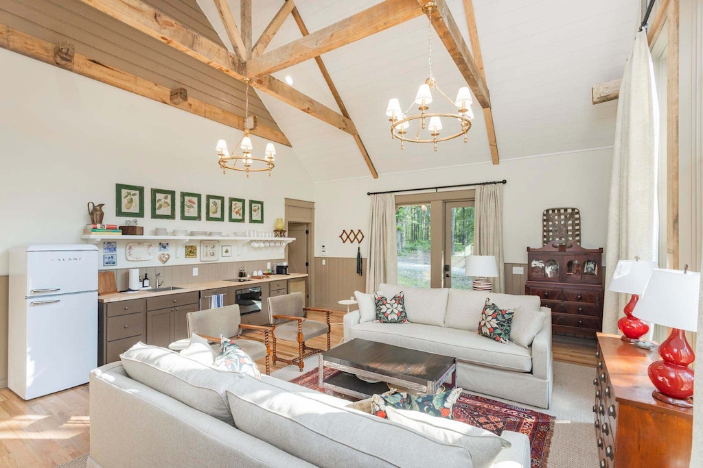 Luxurious Design and Spacious Comfort