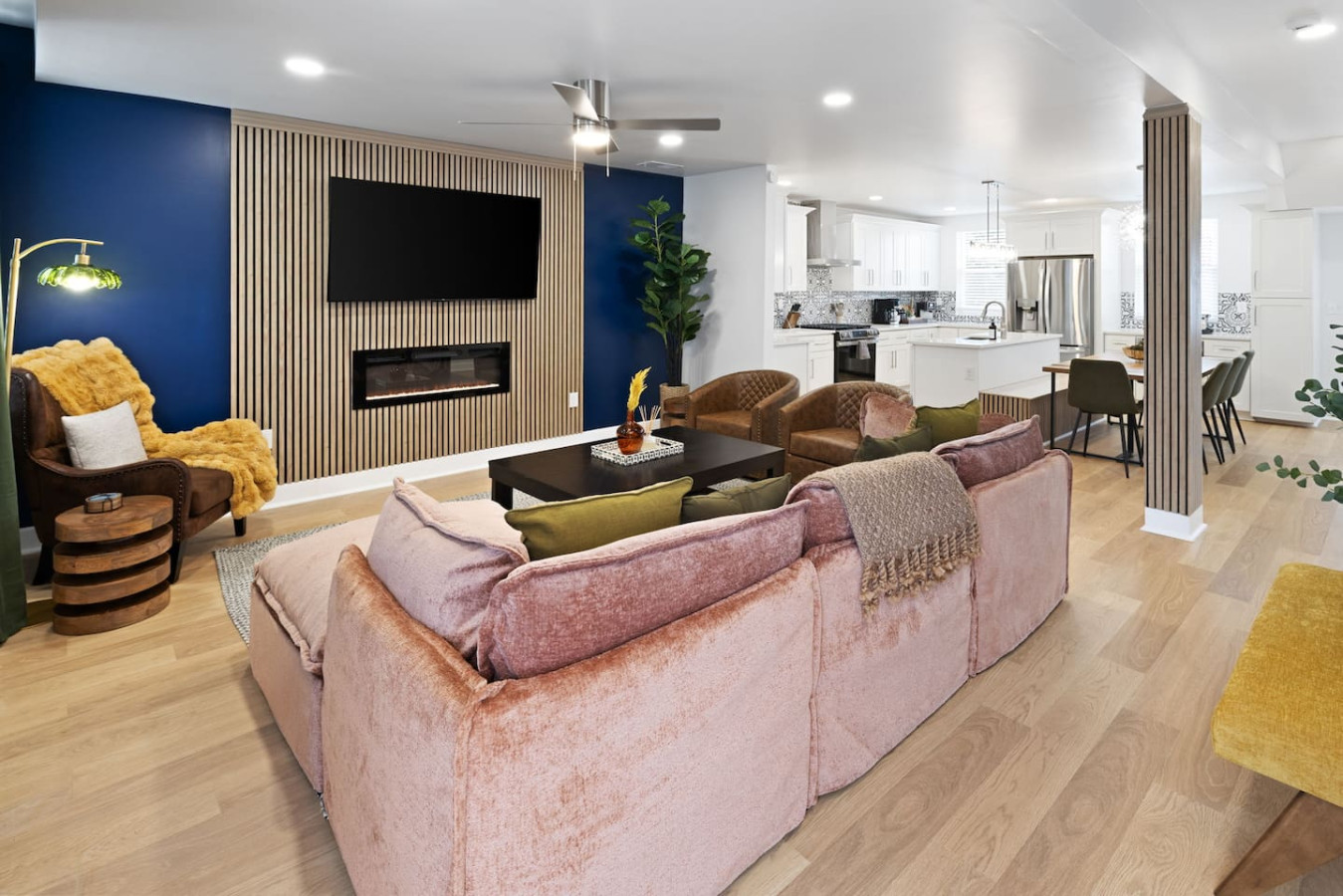 Hot Tub | 5br | Parking | Deck | Amenities Galore!