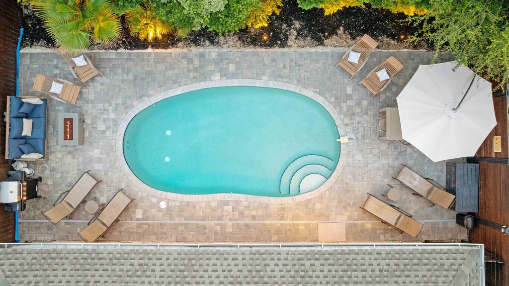 Poolside comfort with room to lounge and soak up the sun.