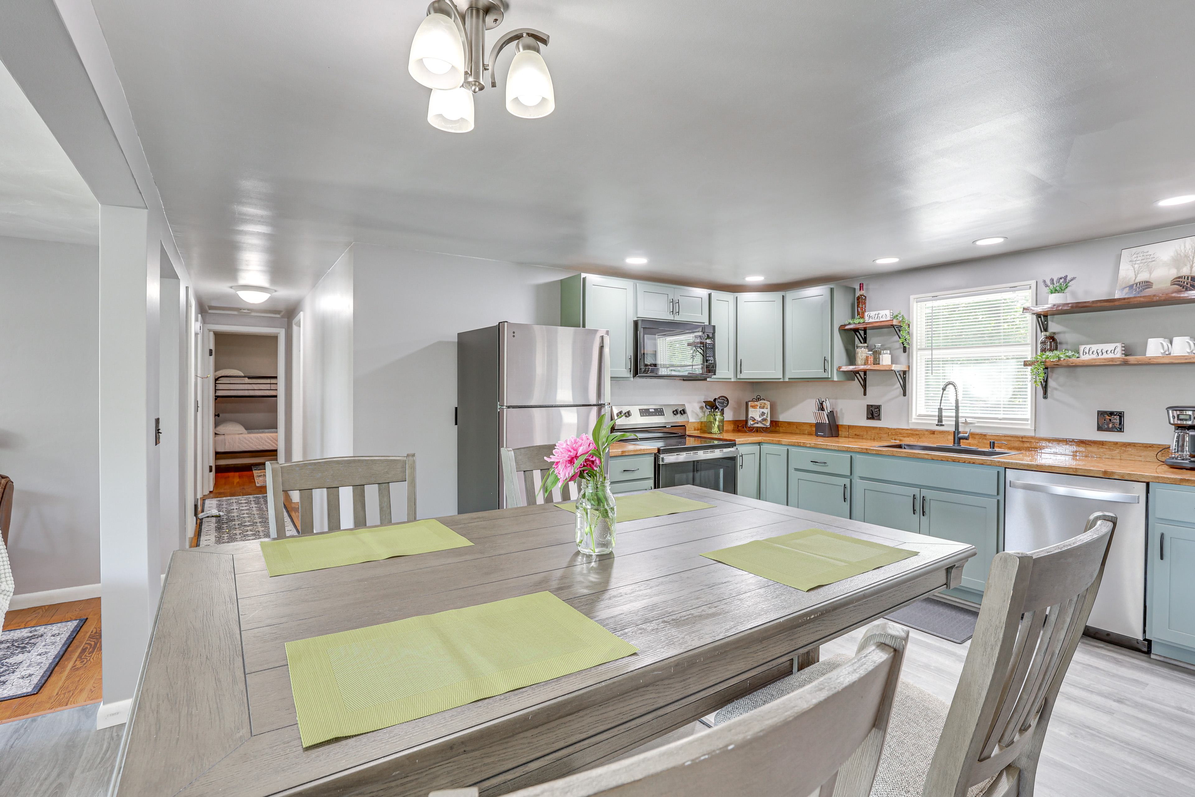 Fish, Hike & Golf: Leisurely Navarre Home w/ Yard!