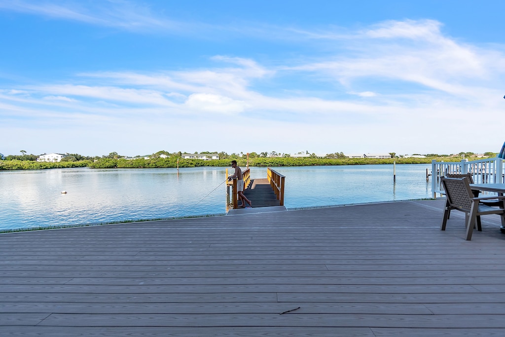 Palm Beach Grounds Fishing Dock