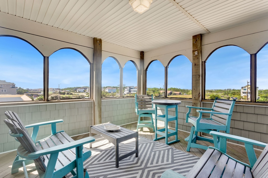 Top level front porch