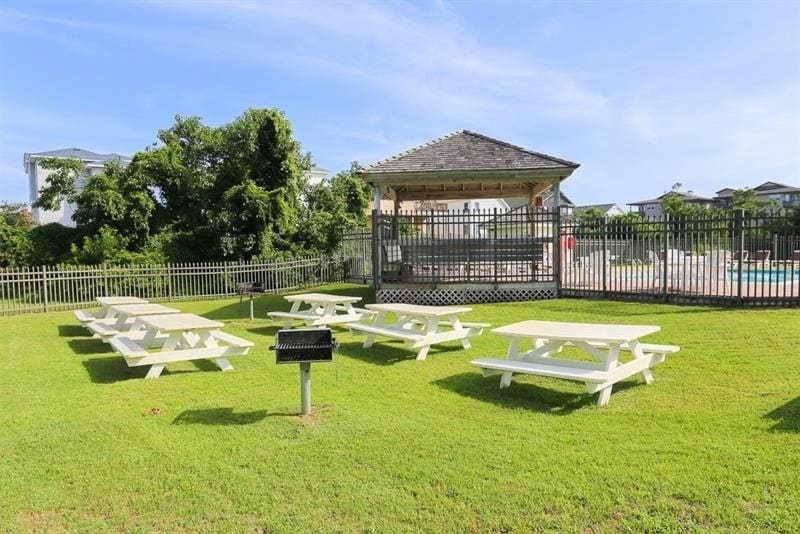Sundune Village Community Grilling Area