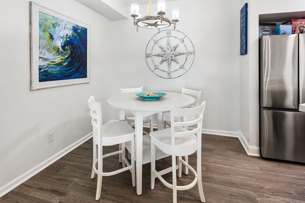Prep a delicious meal in the modern Kitchen to enjoy at the Counter Bar or the Dining Area together.