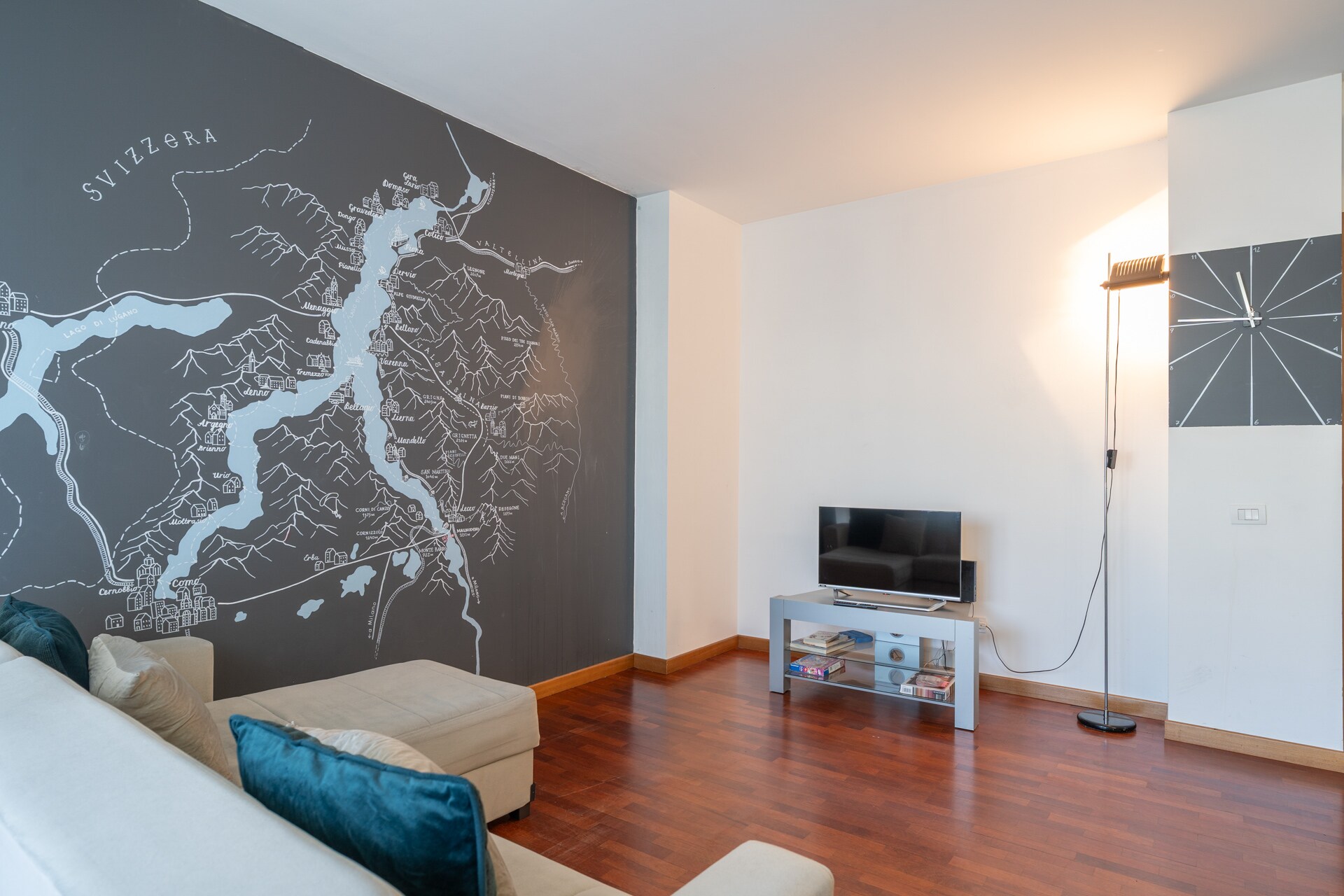 Large well-equipped apartment near Como lake Large well-equipped apartment near Como lake