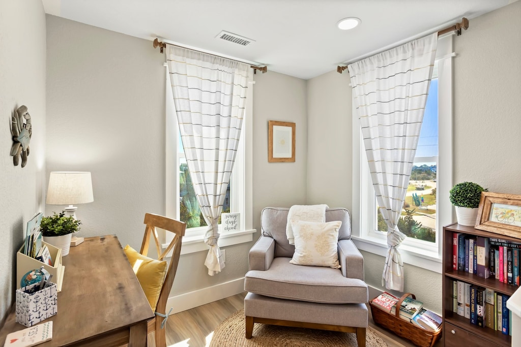 The Loft with a workstation and small library is the perfect way to round out an unforgettable day on the Outer Banks.