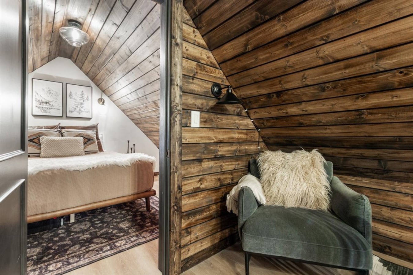 Raven's Rest at Macks Inn | Hot Tub | 20 MI to YNP