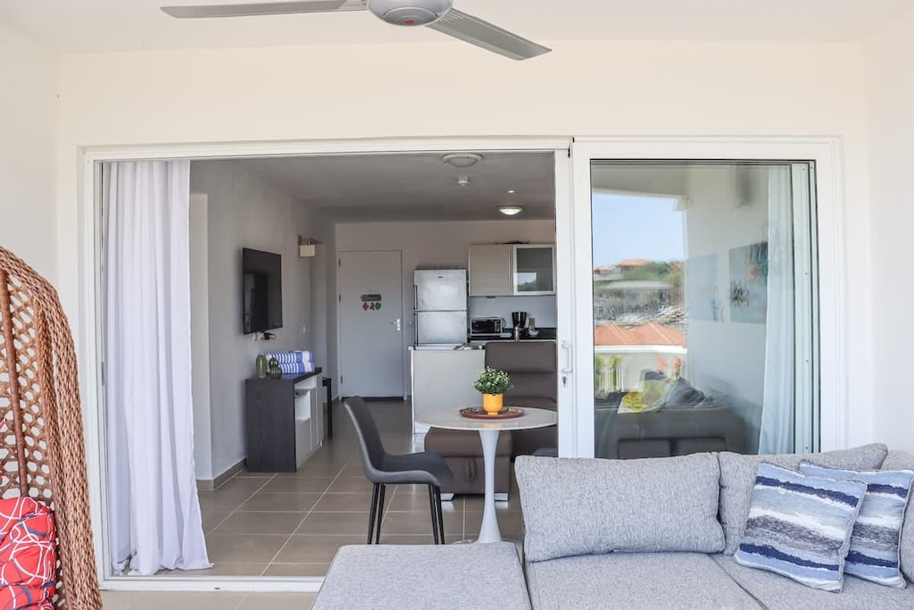 1 bedroom apartment for rent in the Caribbean with pool access in the Blue Bay Golf and Beach Resort, photo 5