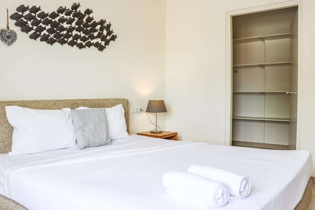 2-bedroom Vacation Rental Apartment in the Blue Bay Golf & Beach Resort with Pool-access, Photo 16