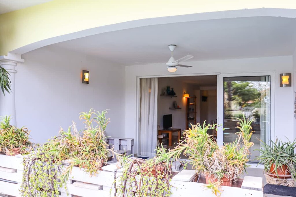 2-bedroom Vacation Rental Apartment in the Blue Bay Golf & Beach Resort with Pool-access, Photo 4