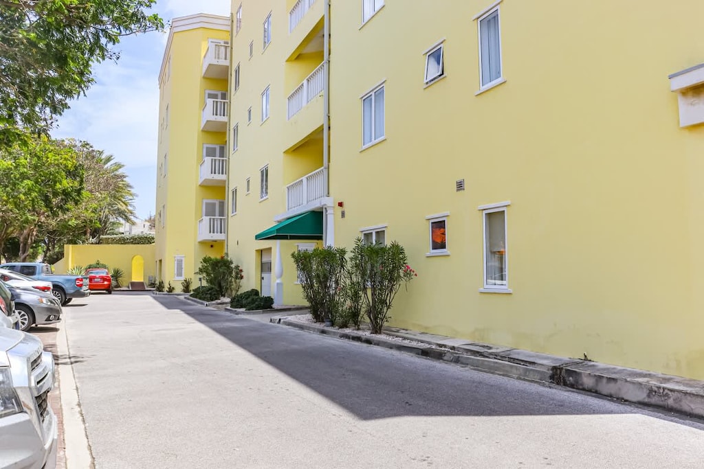 2-bedroom Vacation Rental Apartment in the Blue Bay Golf & Beach Resort with Pool-access, Photo 28