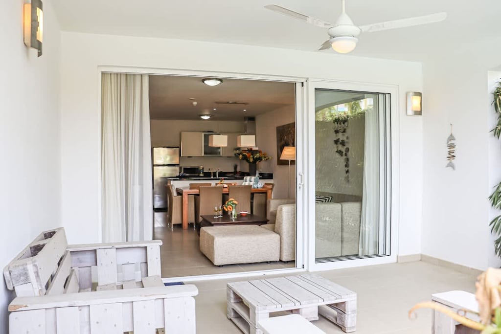 2-bedroom Vacation Rental Apartment in the Blue Bay Golf & Beach Resort with Pool-access, Photo 5