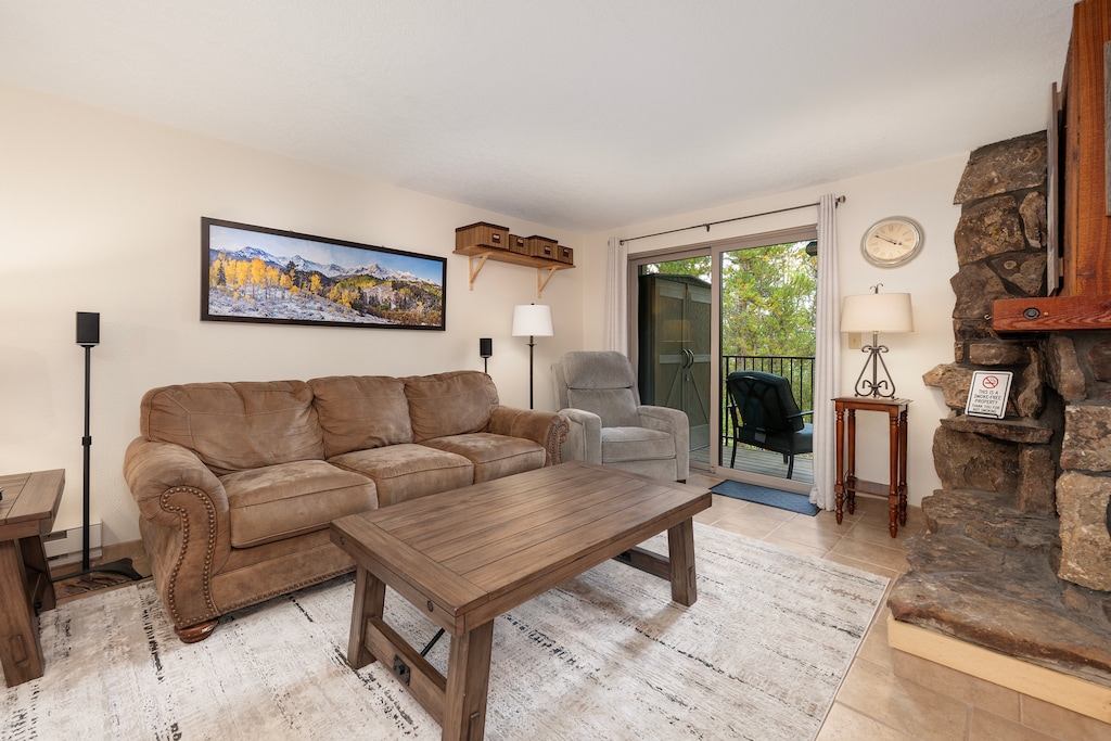 SWP Beaver Village 1822 living room