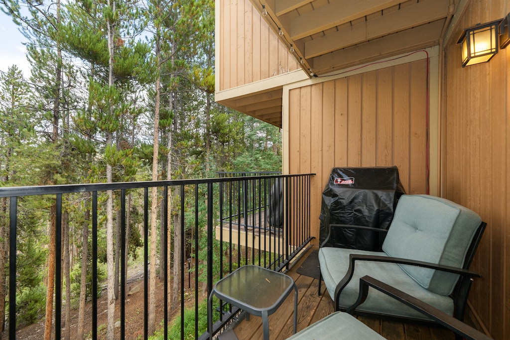 SWP Beaver Village 1822 private deck