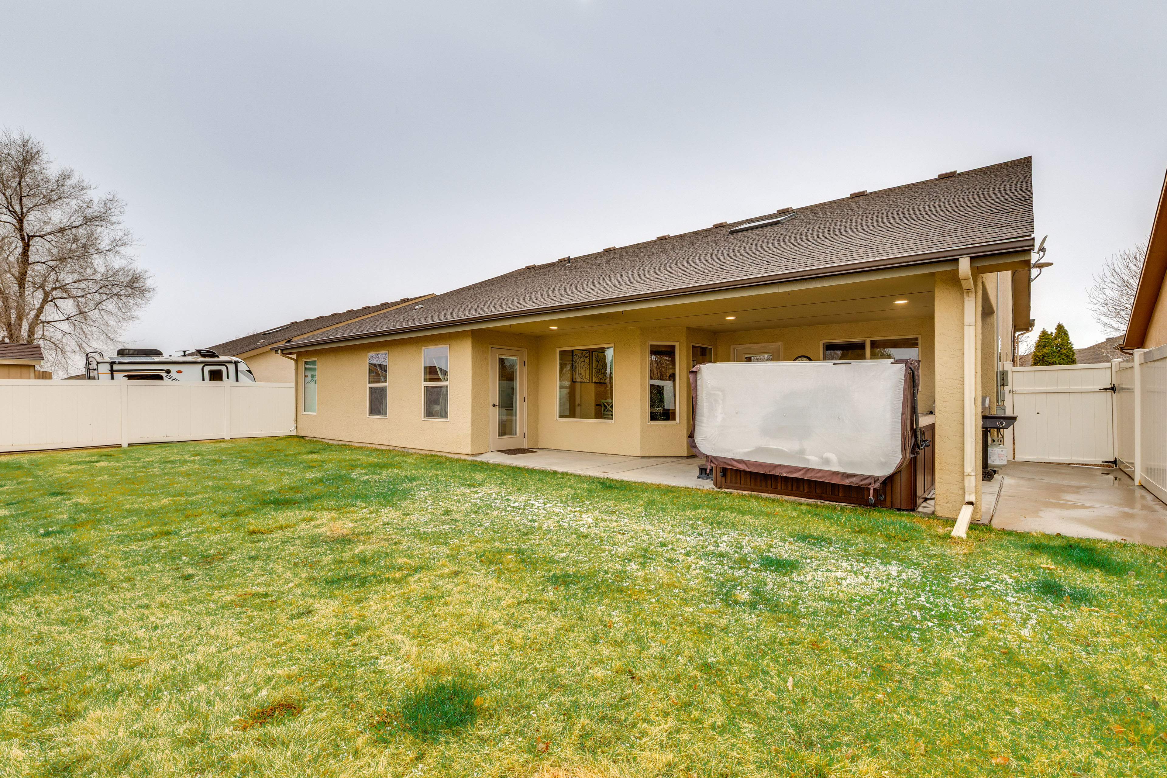 4 Mi to Dtwn Grand Junction: Hot Tub Haven!