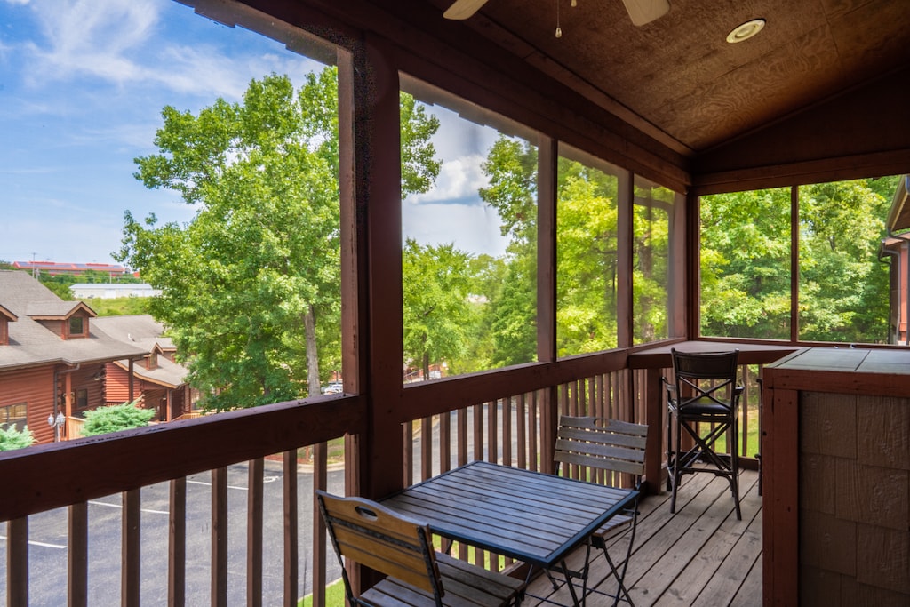 Screened Balcony