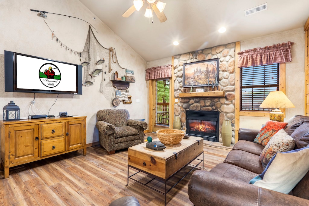 Living Room - Cable TV, Sleeper Sofa and Seasonal Fireplace