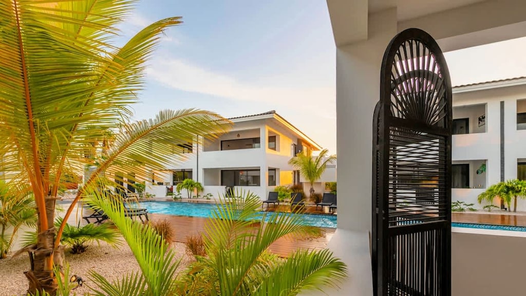 Luxury two-bedroom apartment with pool-access in popular tourist area in the Caribbean, Photo 30-2