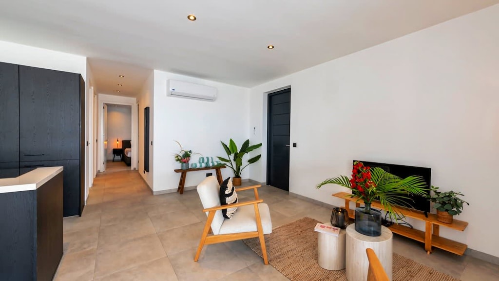 Luxury two-bedroom apartment with pool-access in popular tourist area in the Caribbean, Photo 8-2