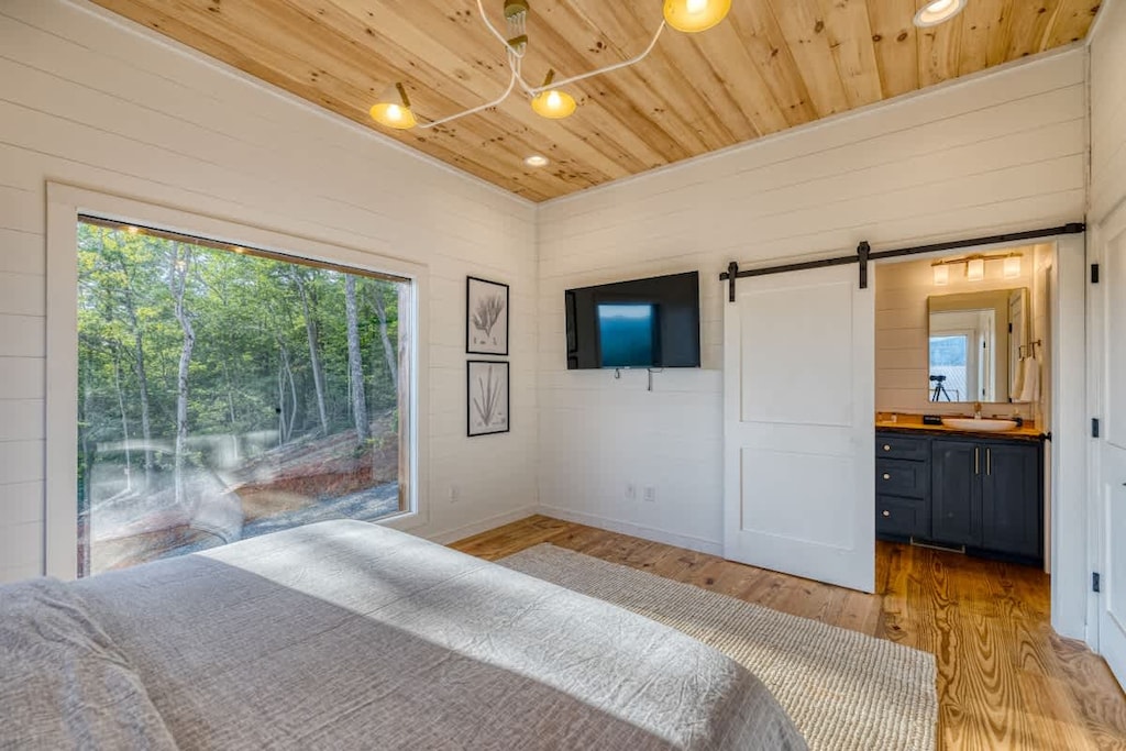 739bigsky-1574_AuroraHDR2019-edit