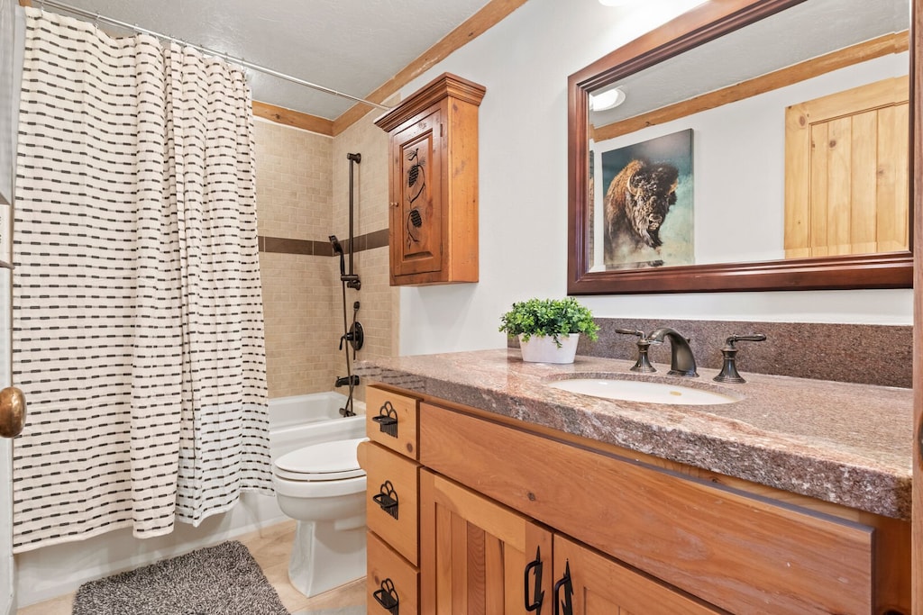 Shared- Upstairs Bathroom