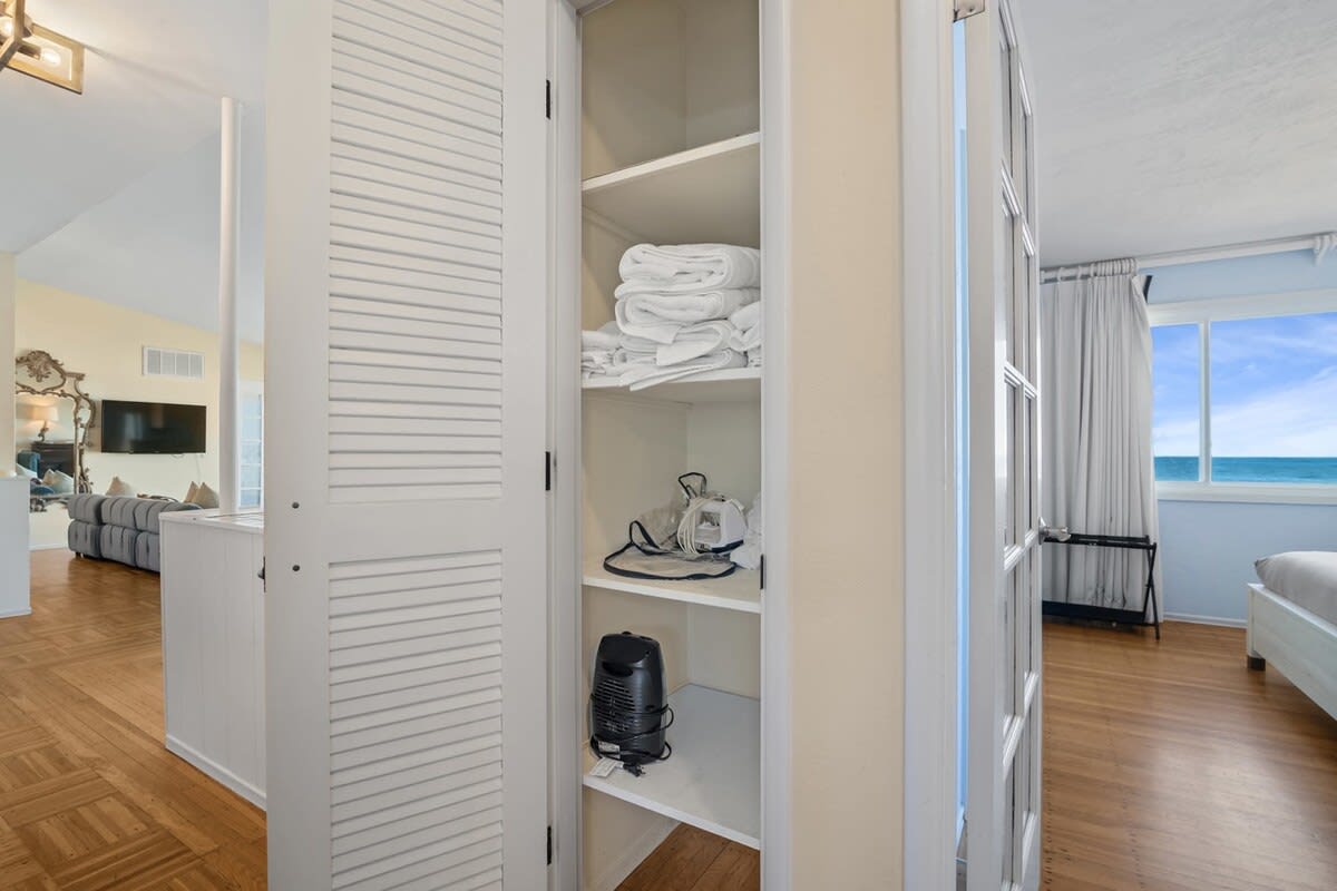 Oceanfront w/unobstructed views!