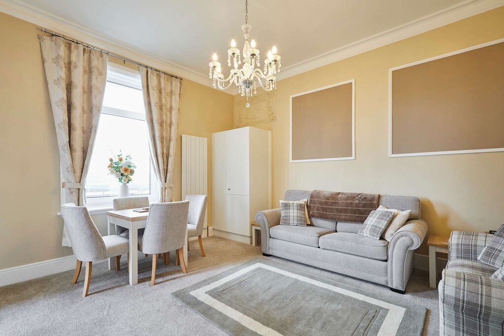 3 Metropole Towers, Whitby - Host & Stay