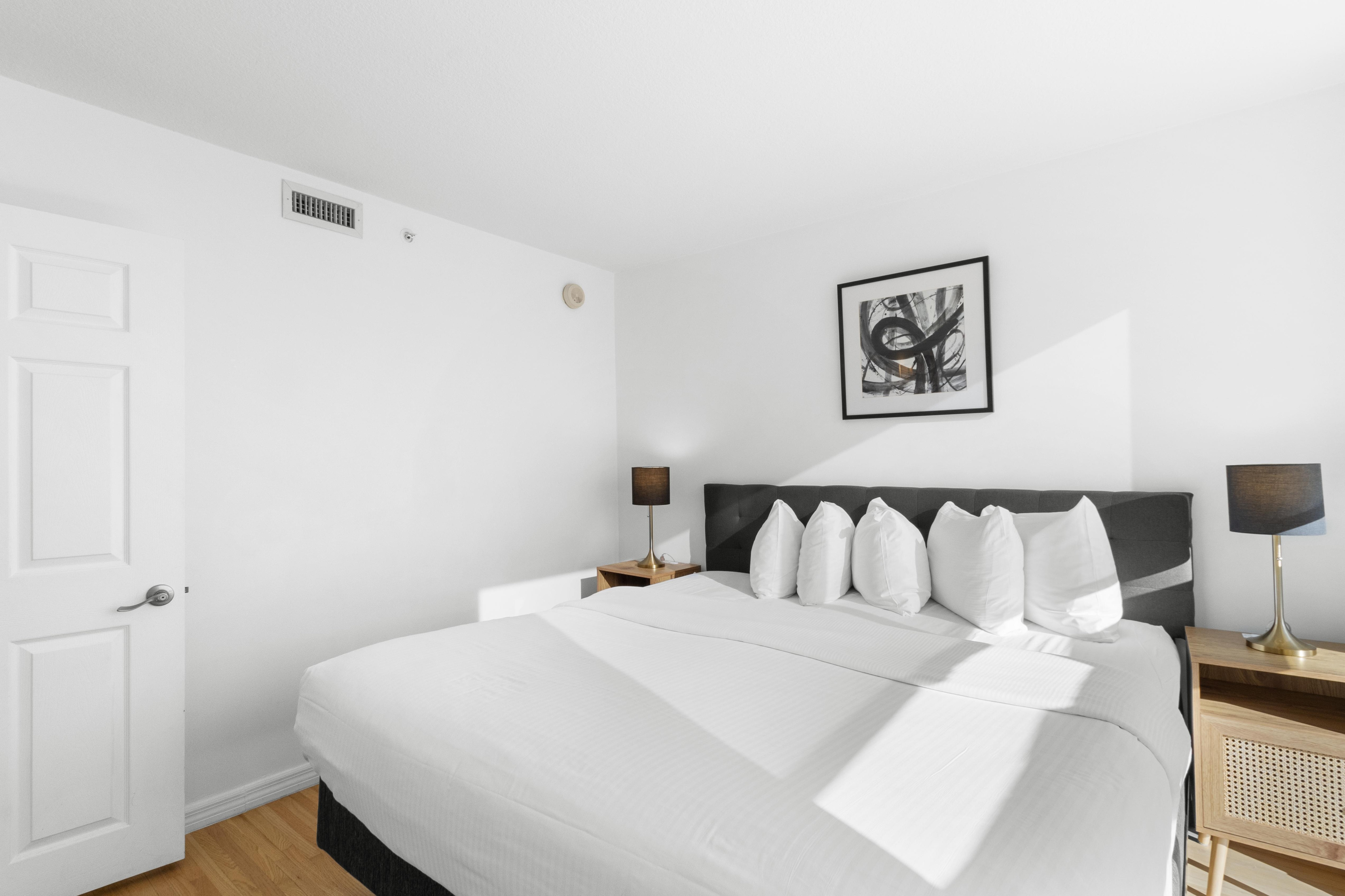 1BR/1BA Coconut Grove Condo with Pool 1BR/1BA Coconut Grove Condo with Pool