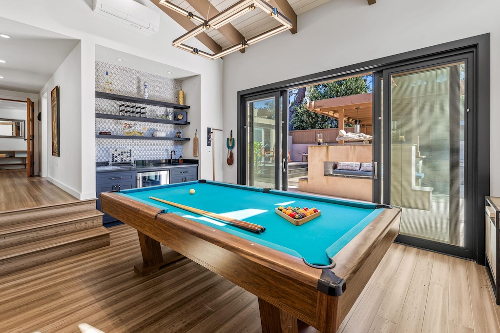 Pool Room - Bar with Fridge and CD Player
