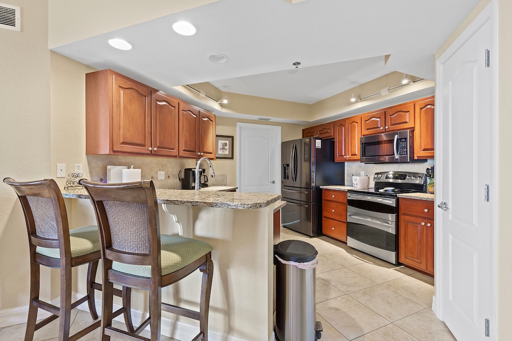 WELCOME TO OCEANWALK 13-406!