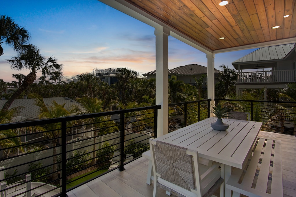 Balcony, Outdoor Dining
