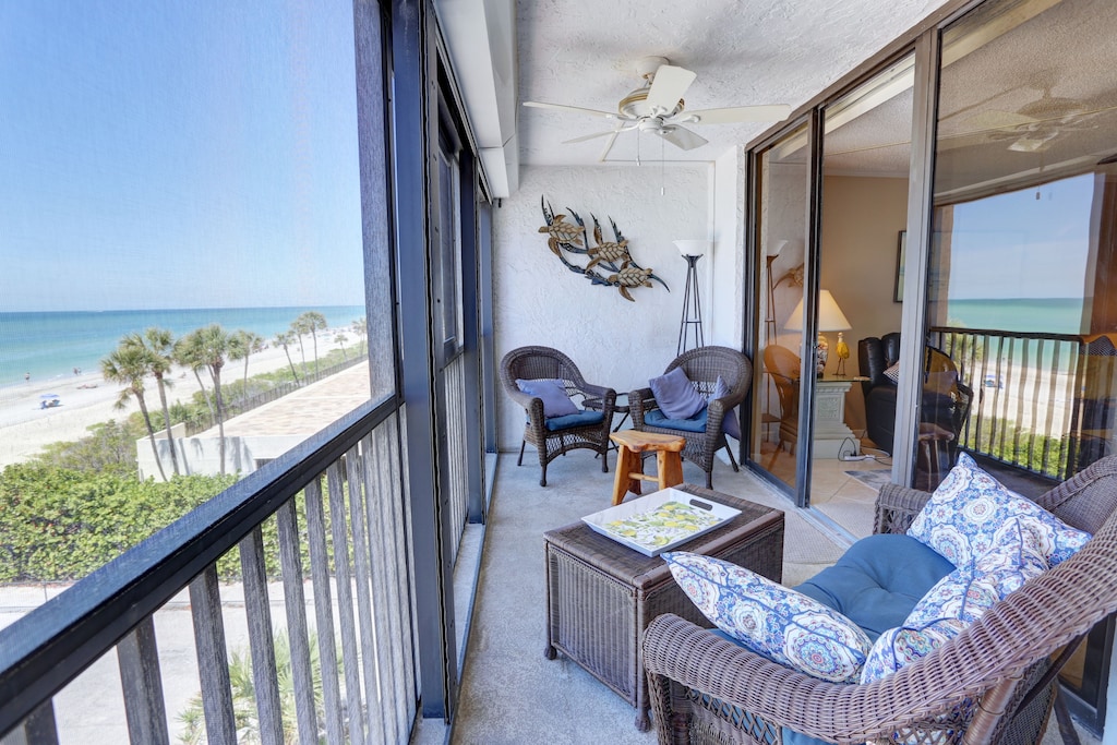 Relax on the balcony with your beach view!