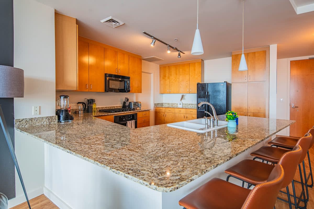 Modern DT PHX  | High-Rise Views & Amenities