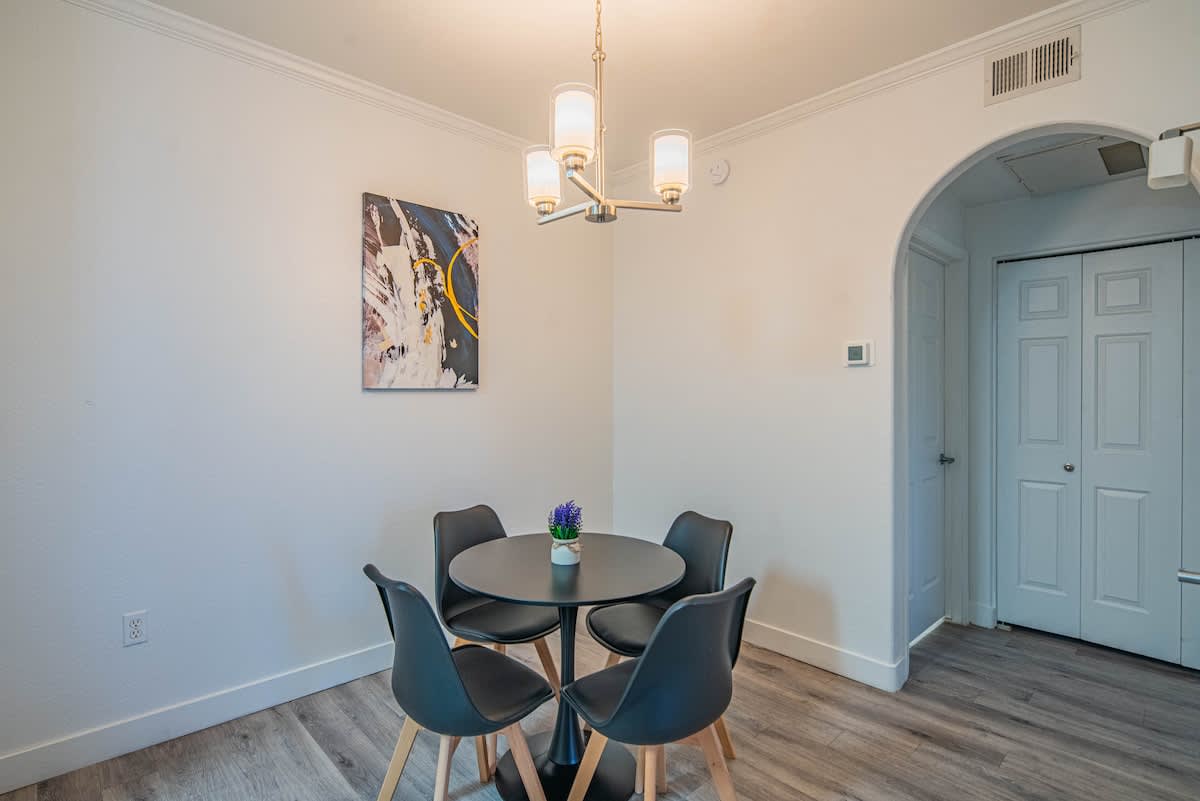 Near the Stadium | Pool, Gym, Parking HotTub W/D