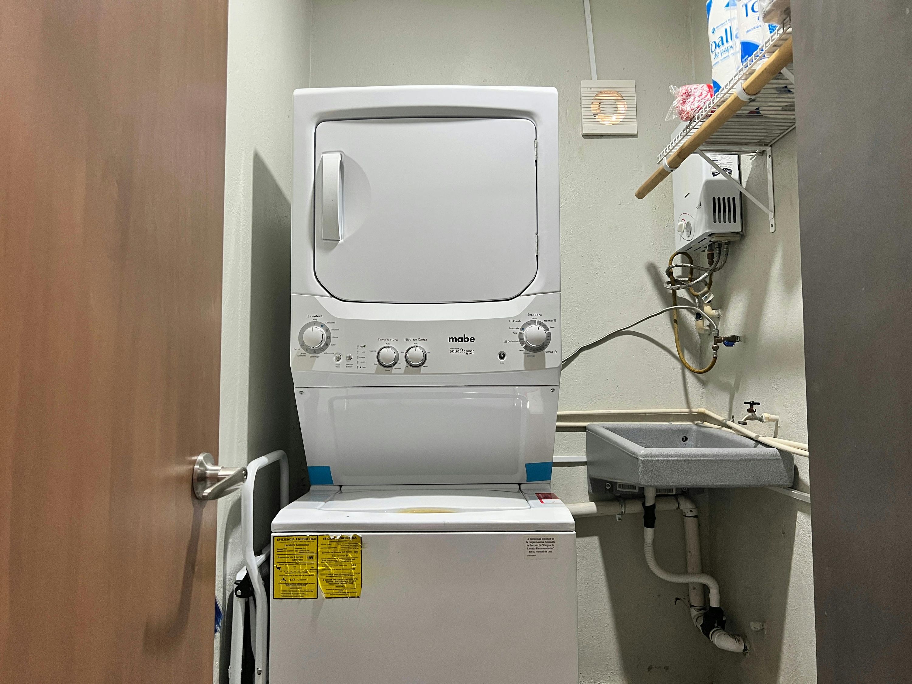 Luxe Modern-5 Area-Near Beach-Pool-BBQ-King Bed Luxe Modern-5 Area-Near Beach-Pool-BBQ-King Bed