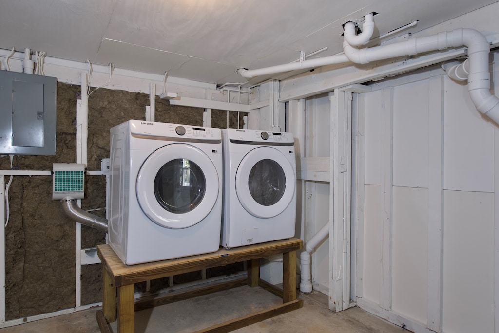 Washer/dryer in garage