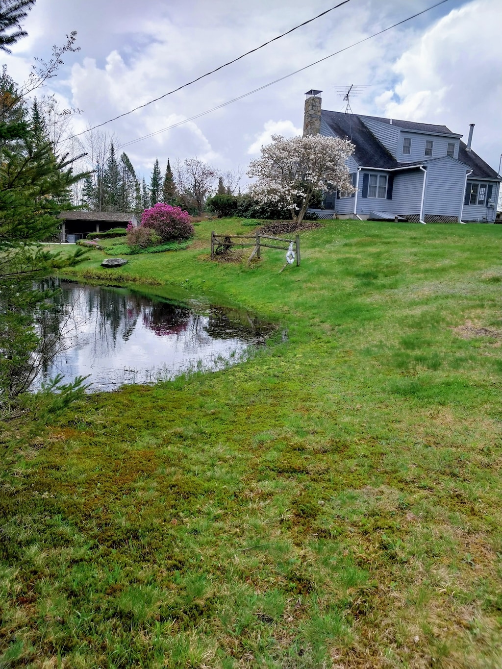 With beautiful gardens and a peaceful pond as a backdrop, you will enjoy breathtaking views