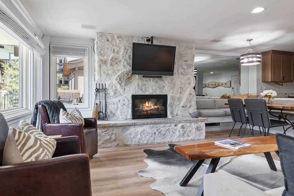 lodgetower-178-5961_52071840409_o