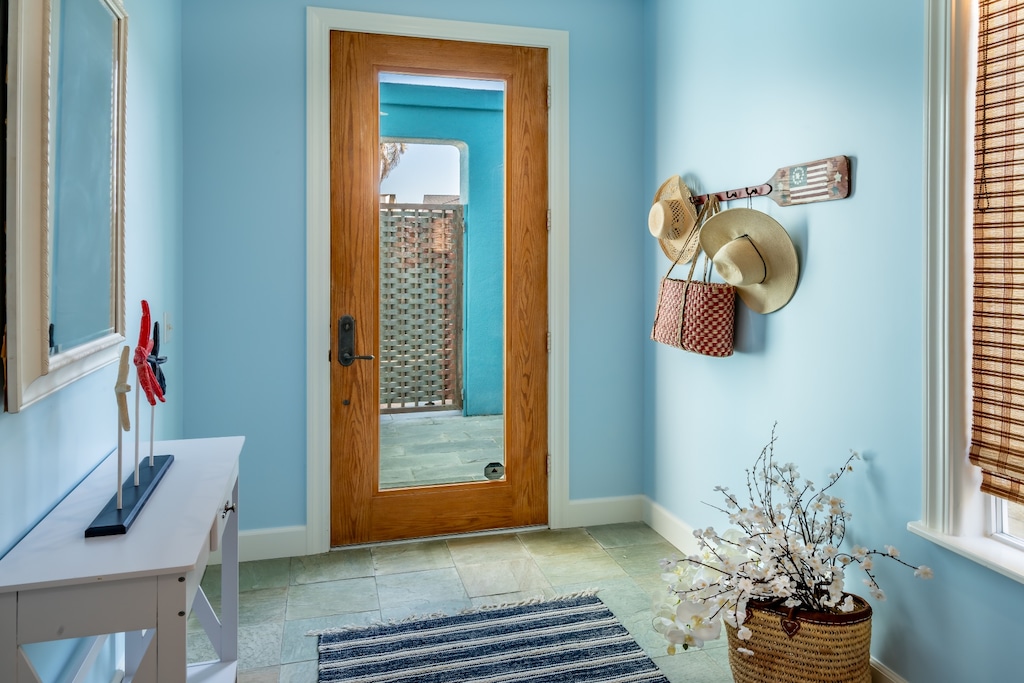 Winthrop BB-8Welcome to Summer Sunset