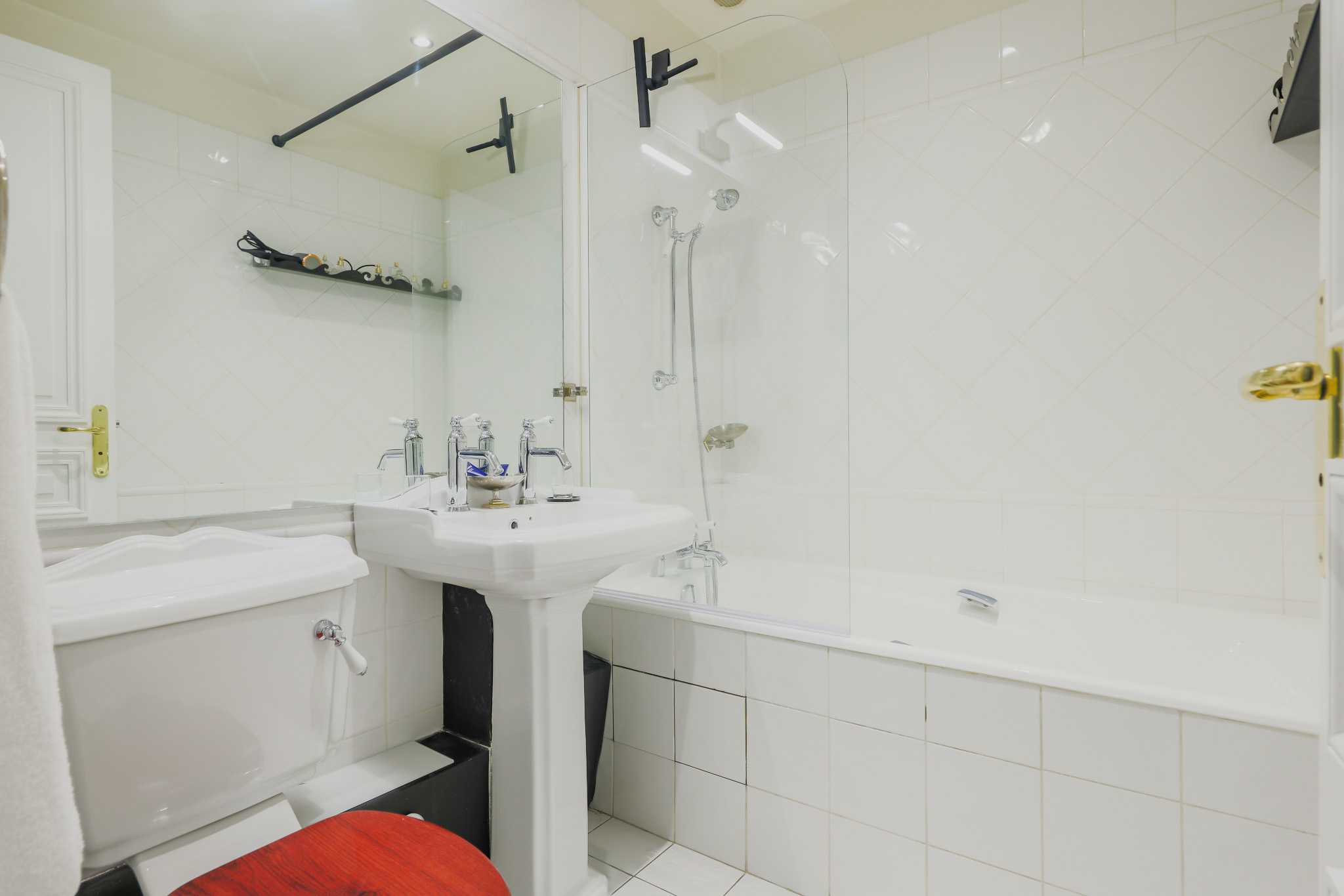 Luxury Flat in Paris’ Golden Triangle & Near Parc Monceau - Mobility Lease