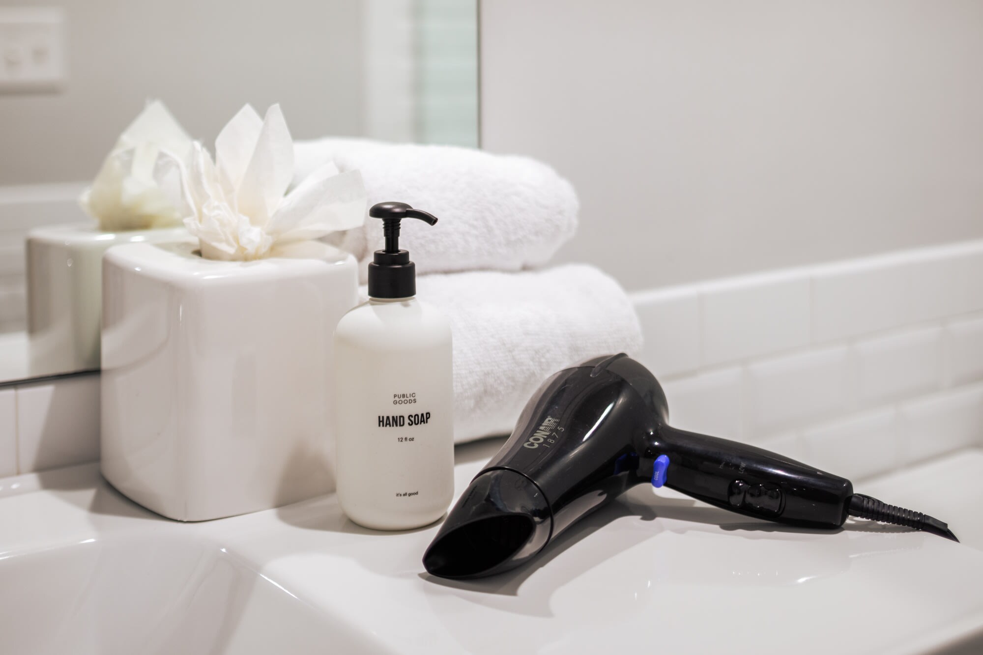 Sosuite | Corner 2BR Loft w W/D, Shared Roofdeck