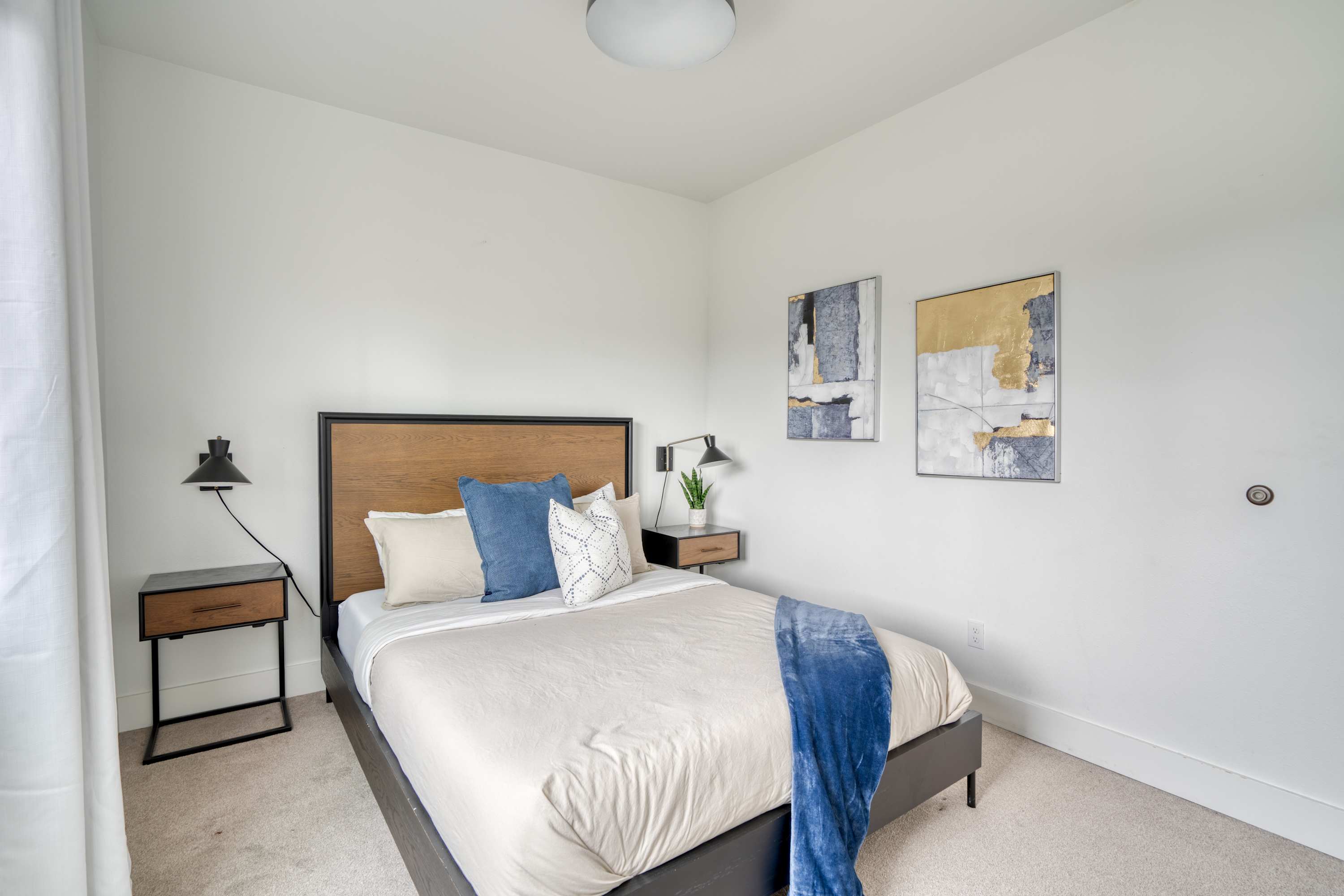 Sleeps 12 - Exclusive Floor - Great for Groups