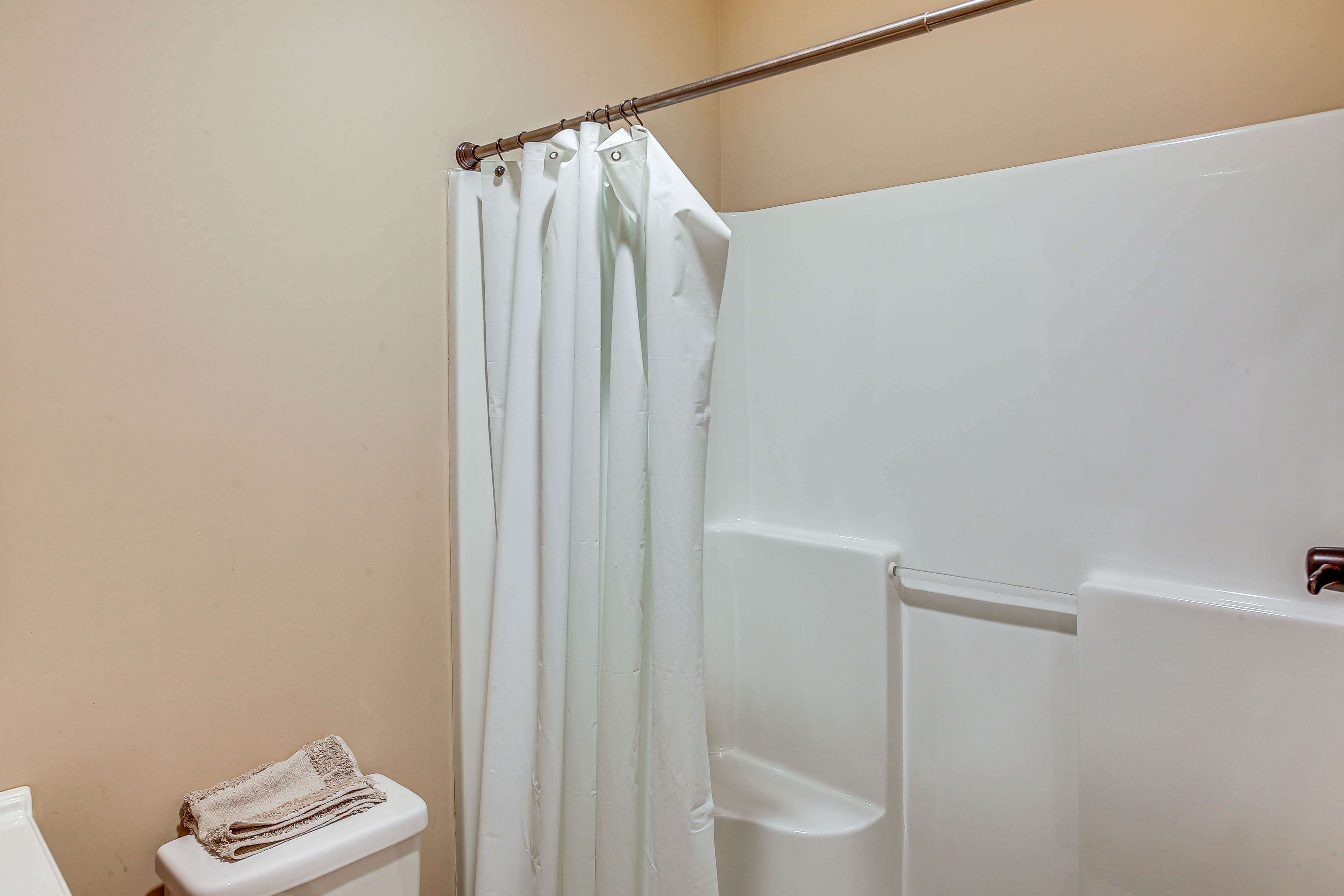 Spacious Group Getaway Near Cumberland River!