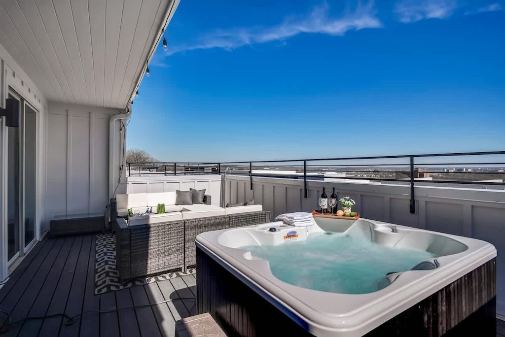 Top patio retreat with hot tub and stunning Nashville views.
