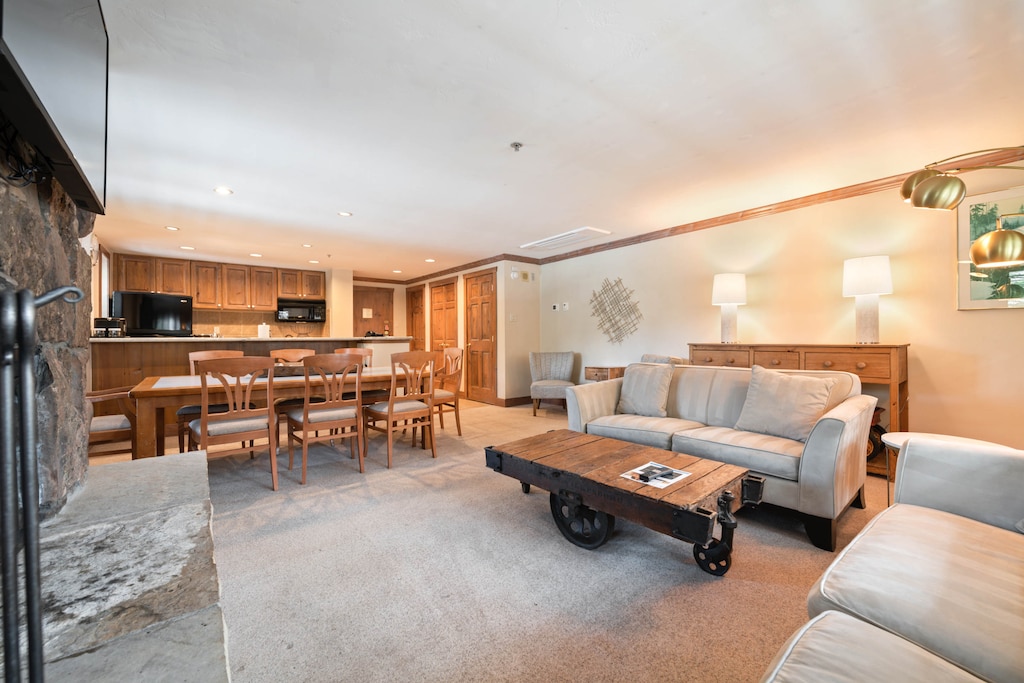 lodgetower-299-3356_52837819275_o