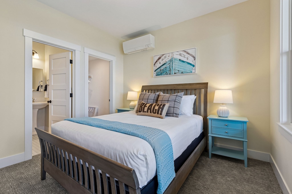 Ground level ensuite queen