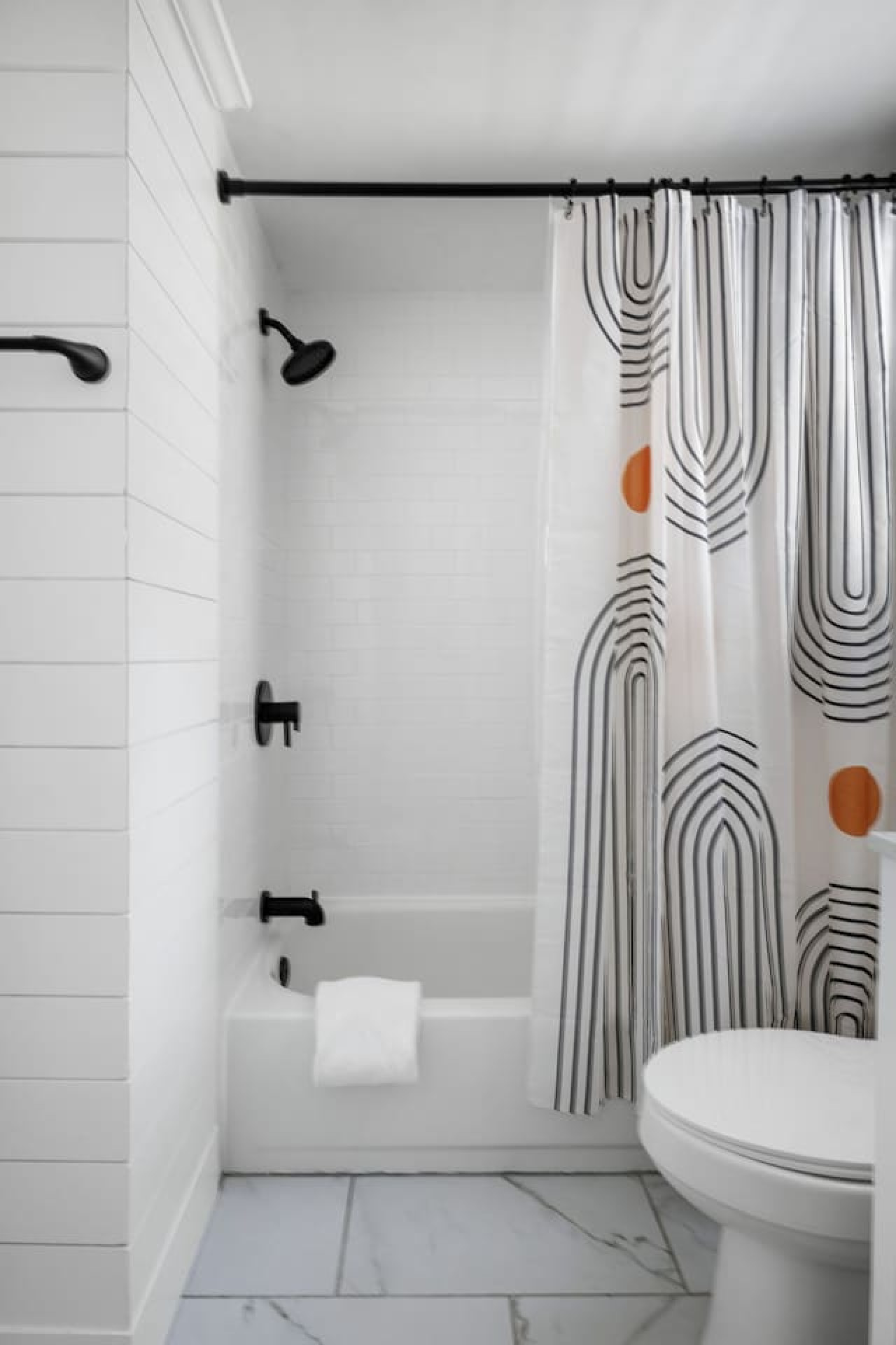 Cozy Beach Cottage Bungalow - 15 minutes to Folly!