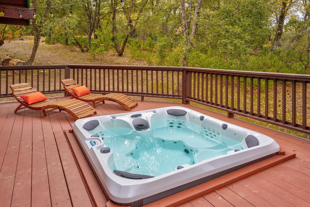Sunken hot tub and inbuilt speakers