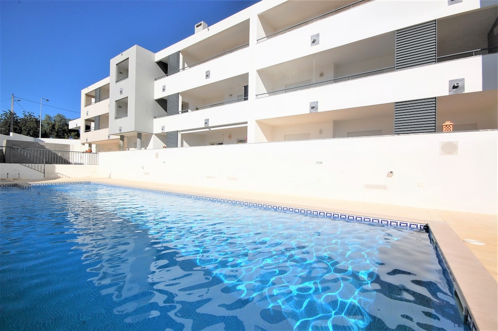 Swimming Pool - bedzy